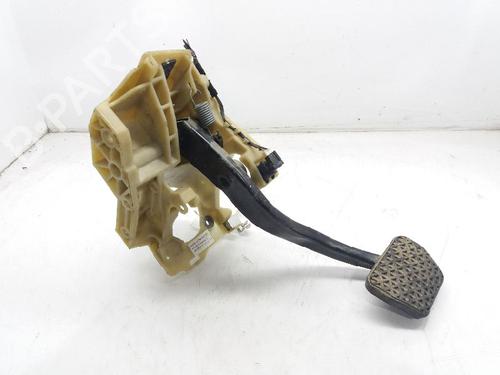 Used Break pedal BMW 5 (E60) 525 d (177 hp) 8764895