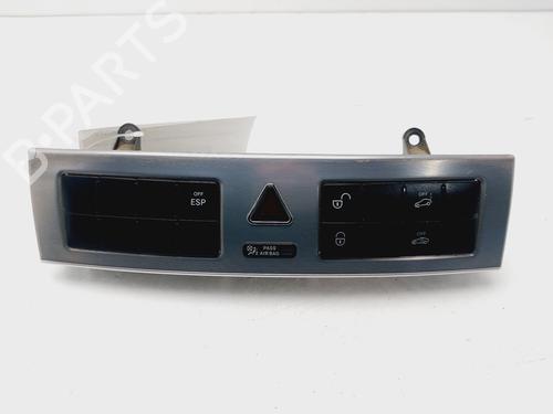 Bouton de warning MERCEDES-BENZ C-CLASS Coupe (CL203) C 220 CDI (203.708) (150 hp) 31979090