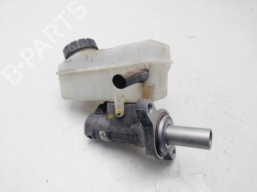 Used Brake master cylinder DACIA DUSTER (HS_) 1.5 dCi (HSAJ) (90 hp) 26944382