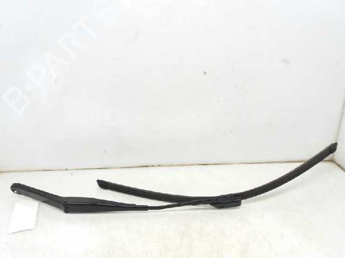 Used Front windshield wiper arm FORD FIESTA VI (CB1, CCN) 1.0 EcoBoost (125 hp) 3665198