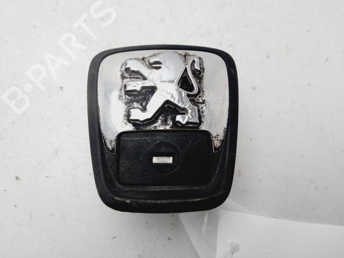 Used Tailgate handle PEUGEOT 306 (7B, N3, N5) 1.6 SR (89 hp) 29348233