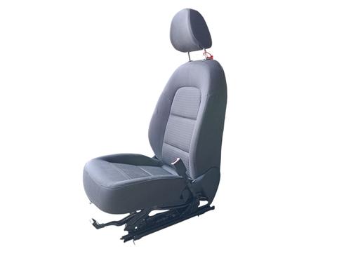 Right front seat AUDI Q3 (8UB, 8UG)  | BP31571539C16 