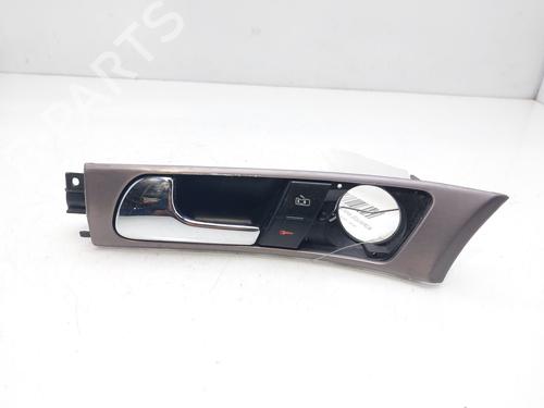 Front left interior door handle AUDI A6 C5 (4B2) 2.5 TDI (150 hp) 4B0837019 |