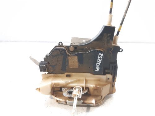 Used Front left lock MITSUBISHI L200 / TRITON (KA_T, KB_T) 2.5 DI-D 4WD (KB4T) (136 hp) 8357541
