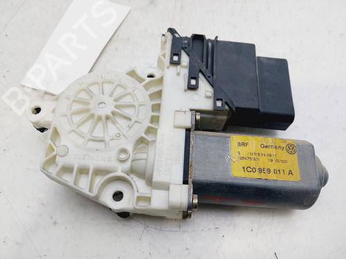 Vindusheismotor venstre bak VW GOLF IV (1J1) 1.9 TDI (110 hp) 29199432