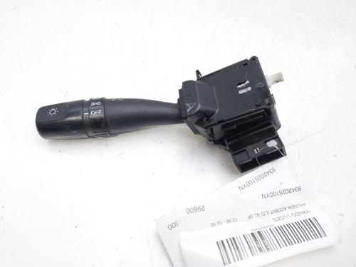 Headlight switch HYUNDAI ACCENT II (LC) 1.3 (86 hp) 15123265