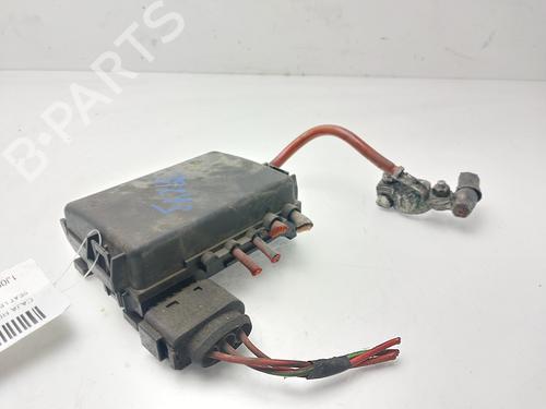 Fuse box SEAT LEON (1M1) | BP31877272E1