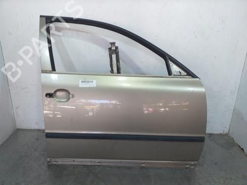 Used Right front door SKODA SUPERB I (3U4) 1.9 TDI (130 hp) 19119004