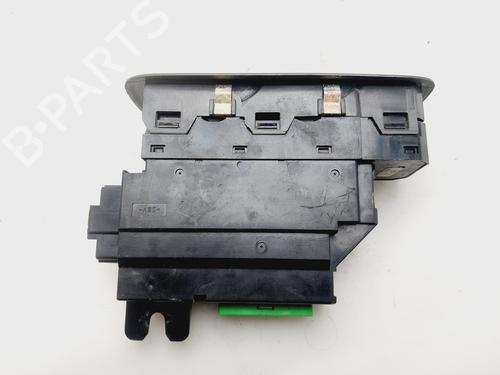Left front window switch VOLVO S60 I (384) 2.4 D | BP32991604I27 - Image 2