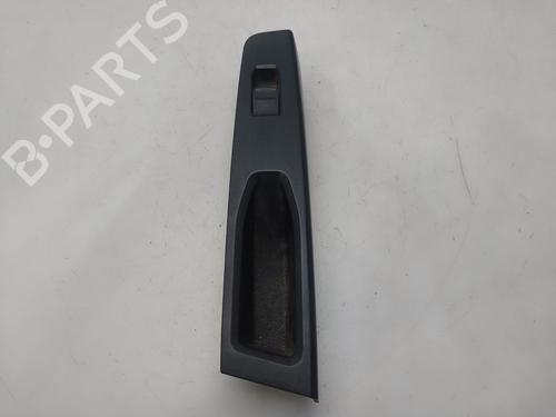 Venstre bagtil elrude kontakt Venstre bagtil elrude kontakt TOYOTA YARIS (_P13_) [2010-2020] 33619966 33619966