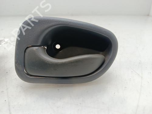 Used Front left interior door handle HYUNDAI ATOS (MX) 1.0 i (58 hp) 31798879
