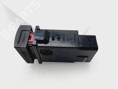 Warning switch HYUNDAI ACCENT III Saloon (MC) 1.4 GL | BP18958433I22 