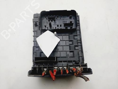 Fuse box VW GOLF V (1K1) | BP31800164E1