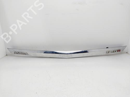 Used Tailgate handle OPEL ASTRA H (A04) [2004-2014]  30928679