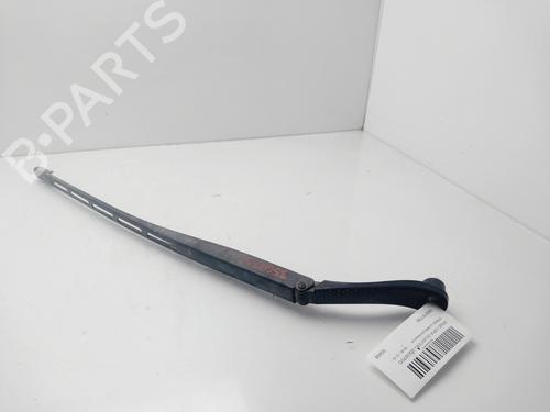Used Front windshield wiper arm Front windshield wiper arm 32320123 32320123