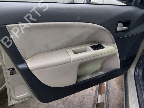 Lampa oświetlenia tablicy rejestracyjnej FORD MONDEO III (B5Y) 2.0 16V TDDi / TDCi | BP30769665I40 