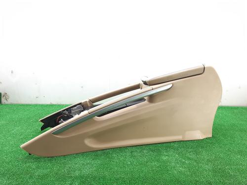 Used Armrest / Center console MERCEDES-BENZ M-CLASS (W164) ML 280 CDI 4-matic (164.120) (190 hp) 11679936