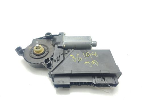 Used Right front window motor VW TOUAREG (7LA, 7L6, 7L7) [2002-2013]  26121830