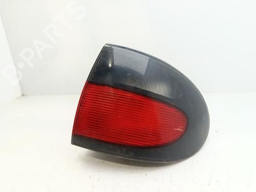 Używane Lampa tylna prawa RENAULT MEGANE I Classic (LA0/1_) 1.6 e (LA0F, LA0S) (90 hp) 28314497