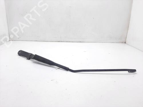 Used Front windshield wiper arm RENAULT MASCOTT Platform/Chassis (UH_, HH_) [1999-2005]  17903209