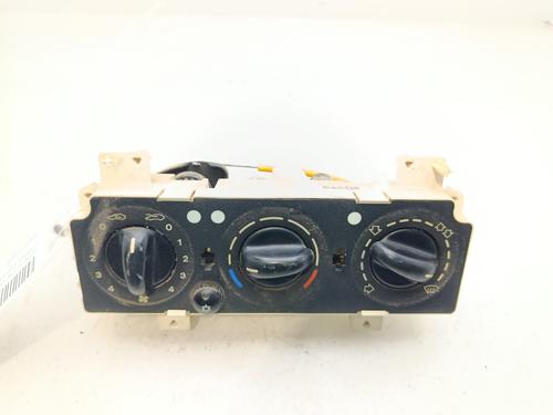 Used Climate control Climate control CITROËN XSARA (N1) 1.6 16V (109 hp) 36049224 36049224