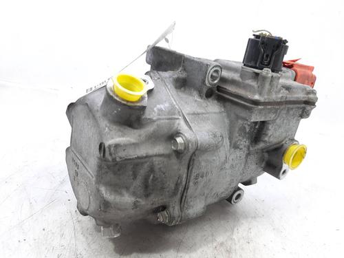 Used AC compressor TOYOTA YARIS (_P13_) 1.5 Hybrid (NHP130_, NHP130) (101 hp) 11347130