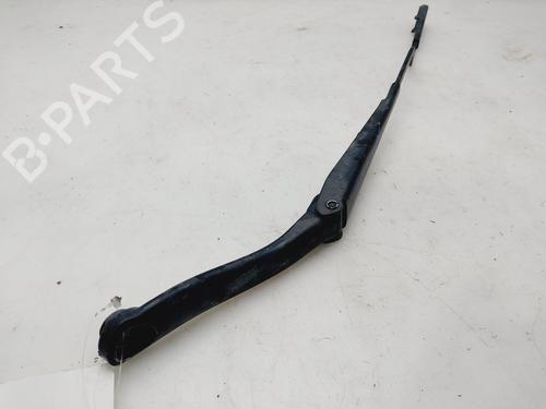 Used Front windshield wiper arm FIAT GRANDE PUNTO (199_) 1.3 D Multijet (75 hp) 25913485
