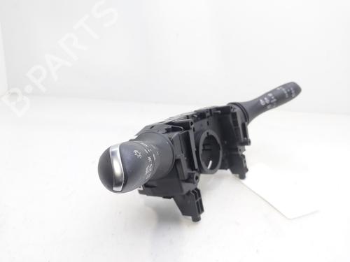 Steering wheel controls RENAULT MEGANE IV Hatchback (B9A/M/N_) 1.3 TCe 115 (B9N9) | BP24893357E15