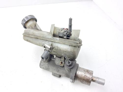 Used Brake master cylinder Brake master cylinder FORD TRANSIT Van (FA_ _) 2.0 DI (FAE_, FAF_, FAG_) (100 hp) 34523765 34523765