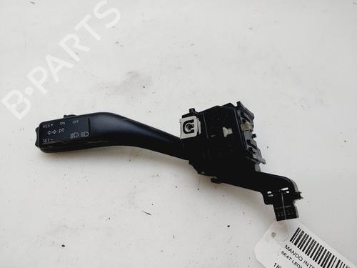 Used Steering column stalk SEAT LEON (1P1) 1.9 TDI (105 hp) 19581245