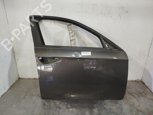 Used Right front door Right front door 38049477 38049477
