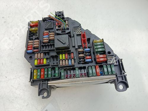 Used Fuse box BMW 5 (F10) 535 d (313 hp) 32018167