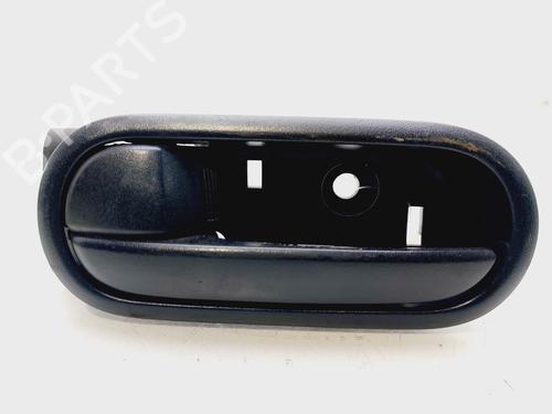 Venstre fortil invendig håndtag MAZDA 2 (DE_, DH_) 1.4 MZR-CD (68 hp) 30082829