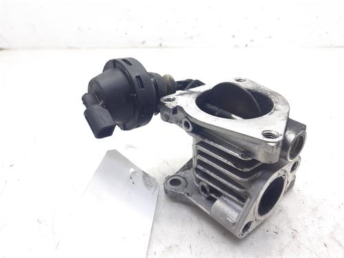 Used Throttle body FORD FOCUS I (DAW, DBW) 1.6 16V (100 hp) 8617064