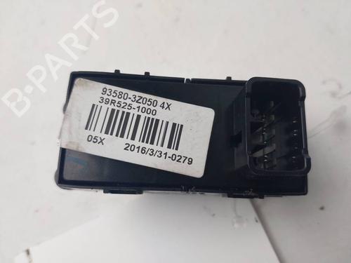 Right rear window switch HYUNDAI i40 I (VF) 1.7 CRDi | BP39595891I28 - Image 2