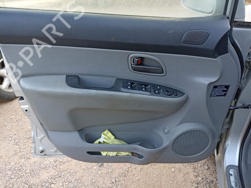 Front left interior door handle KIA CARENS III MPV (UN) 2.0 CRDi 140 | BP38049493I13 - Image 8