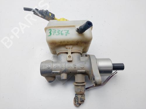 Używane Pompa hamulcowa VW GOLF IV (1J1) [1997-2008]  23460984
