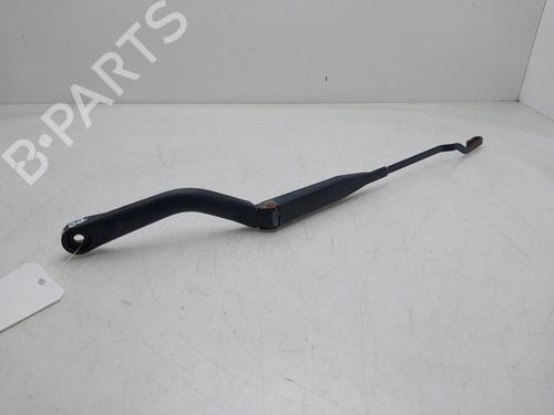 Used Front windshield wiper arm Front windshield wiper arm 38438831 38438831