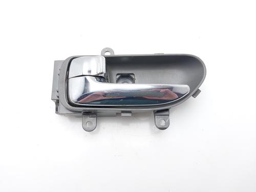 Used Rear left interior door handle NISSAN X-TRAIL II (T31) 2.0 dCi 4x4 (150 hp) 16132896