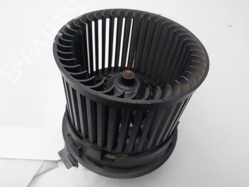 Used Heater blower motor Heater blower motor CITROËN C3 III (SX) 1.5 BlueHDi 100 (SXYHYP, SXYHTU) (102 hp) 32327772 32327772