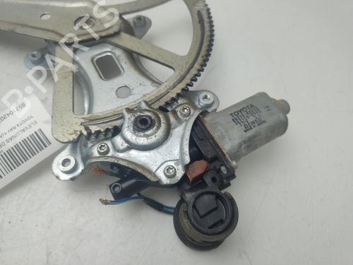 Rudehejsemekanisme Højre foran TOYOTA RAV 4 II (_A2_) | BP31028581C23