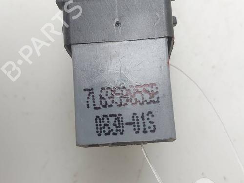 Right rear window switch VW PASSAT B6 (3C2) 2.0 TDI | BP39078417I28 - Image 3