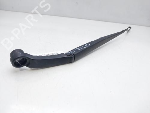 Used Front windshield wiper arm HYUNDAI i20 II (GB, IB) 1.1 CRDi (75 hp) 16749025