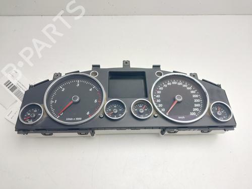 Used Instrument cluster Instrument cluster VW TOUAREG (7LA, 7L6, 7L7) 5.0 V10 TDI (313 hp) 33464114 33464114