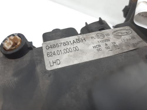 Left headlight CHRYSLER VOYAGER IV (RG, RS) 2.5 CRD | BP11052376C28 