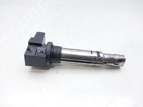 Used Ignition coil VW GOLF IV (1J1) 1.4 16V (75 hp) 15773935