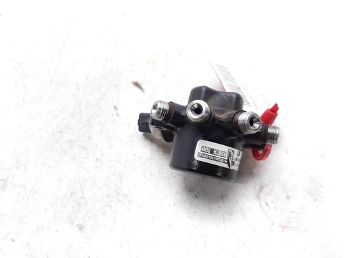 Used Injection rail FORD TRANSIT CONNECT (P65_, P70_, P80_) 1.8 TDCi (90 hp) 15670505
