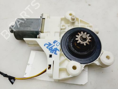 Used Right front window motor FORD FOCUS II (DA_, HCP, DP) 1.6 (100 hp) 28103100