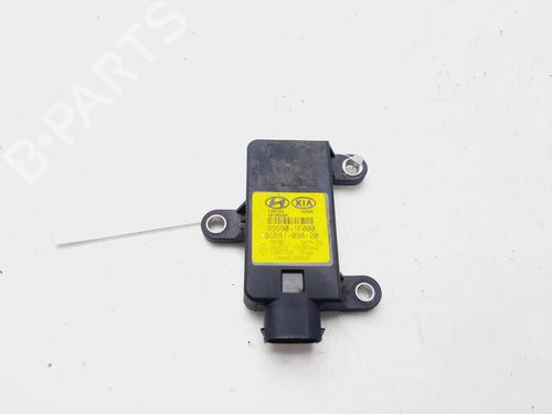 Used Electronic module KIA SPORTAGE III (SL) 1.7 CRDi (116 hp) 20105526