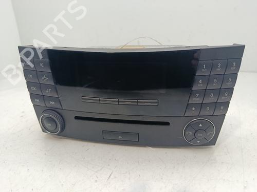 Used Radio MERCEDES-BENZ E-CLASS (W211) E 320 CDI (211.026) (204 hp) 31373834